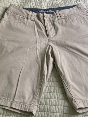 Eddie Bauer Legend Wash Curvy Straight Leg Khaki Bermuda Shorts Cotton Size 10
